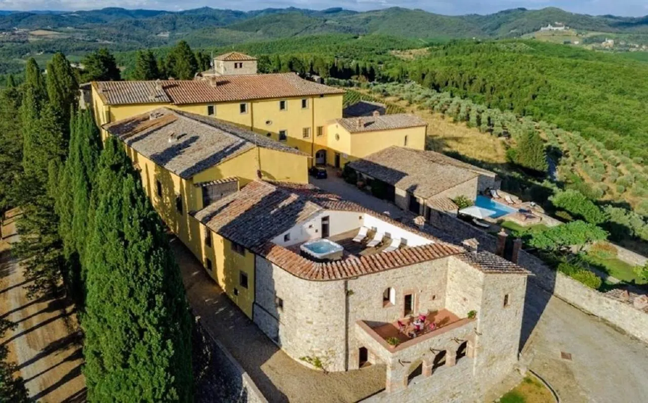 Elegant Villa Wing Of Castello Di Cacchiano By Vacavilla Monti di Sotto